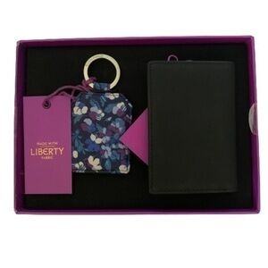 NIB. GIANNI FERAUD Key Fob & Cardholder